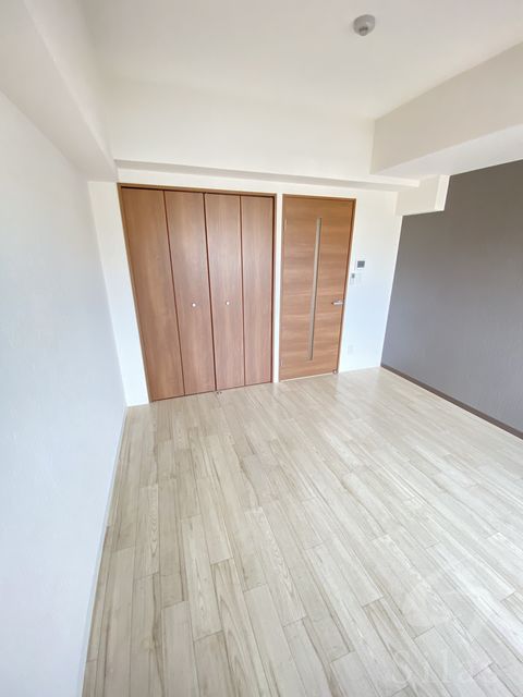 居室・リビング　反転タイプ