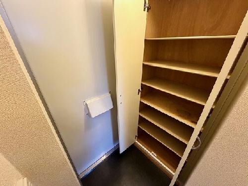 玄関　設備・仕様は号室により異なる為、現状を優先いたします。