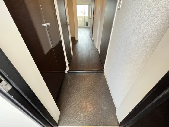 玄関　※別部屋の写真です
