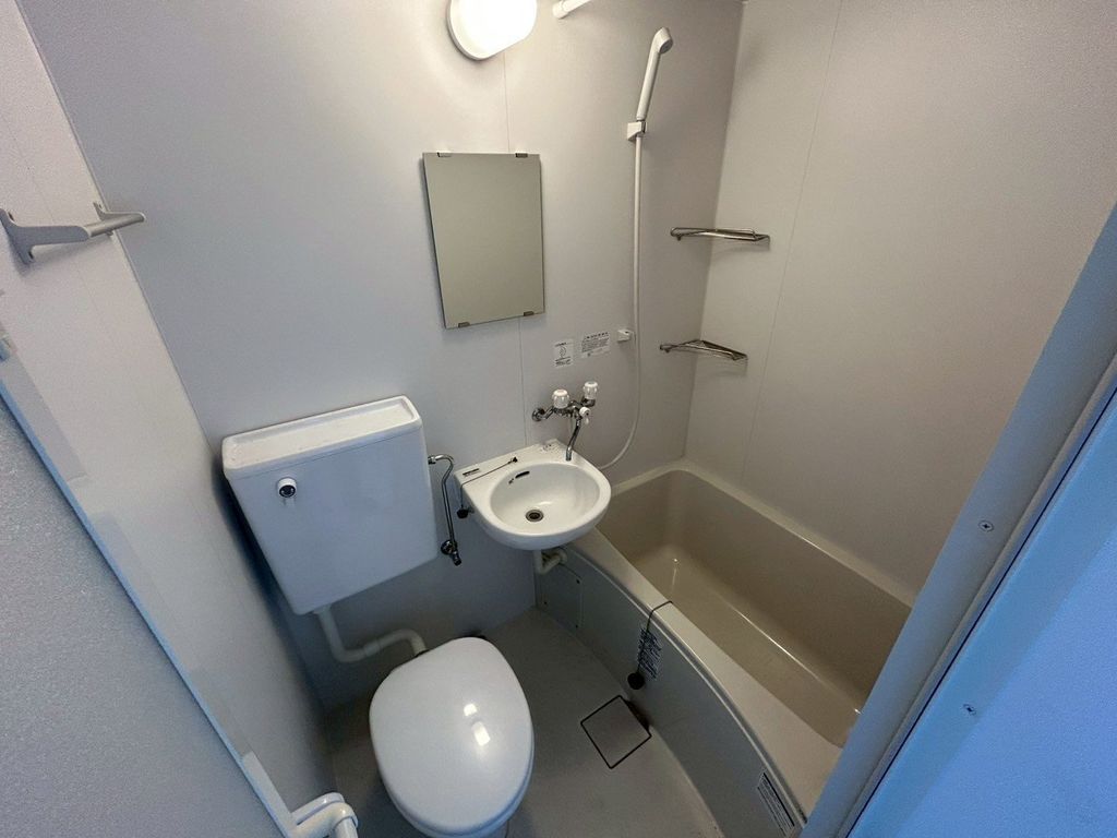 バス・シャワールーム　バス