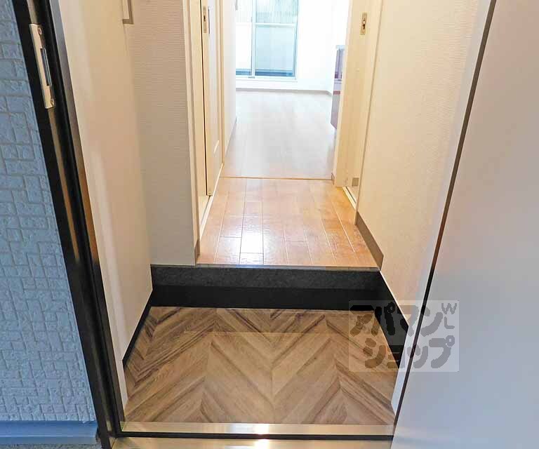 玄関　掃除のし易い厳寒です