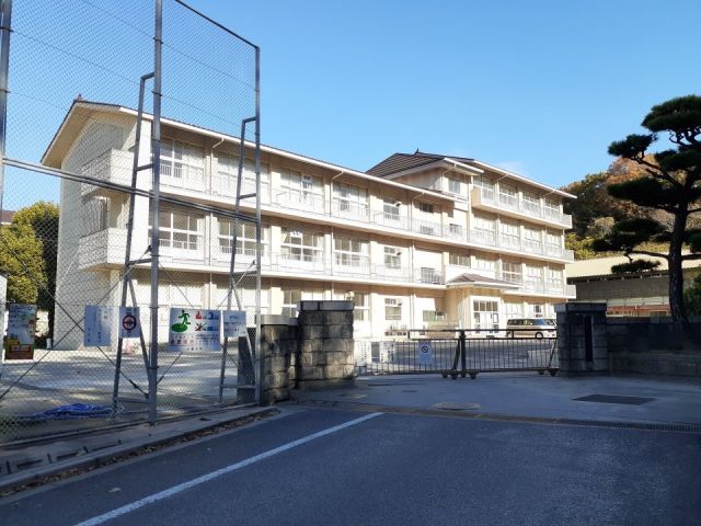 小学校　福山市立大谷台小学校（小学校）まで1000m