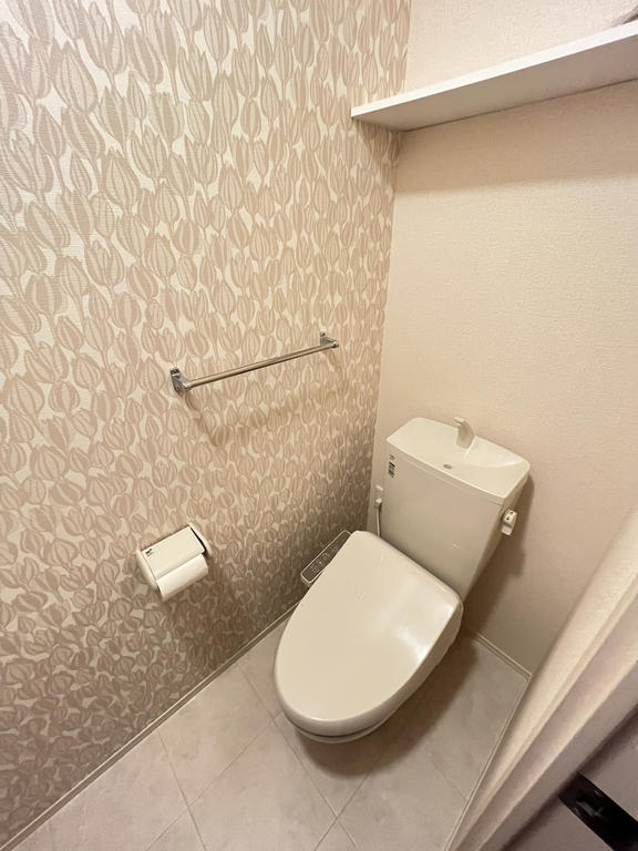 トイレ　清潔感のあるトイレスペース！