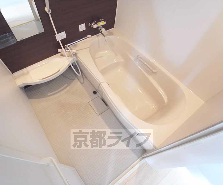 バス・シャワールーム　高級感があり広々！