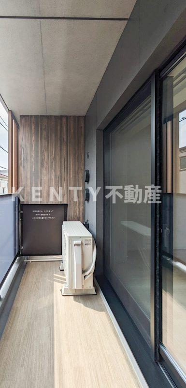 バルコニー　開放的で明るい空間を演出してくれるバルコニーです