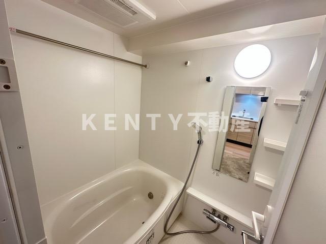 バス・シャワールーム　ゆったり過ごせるお風呂です