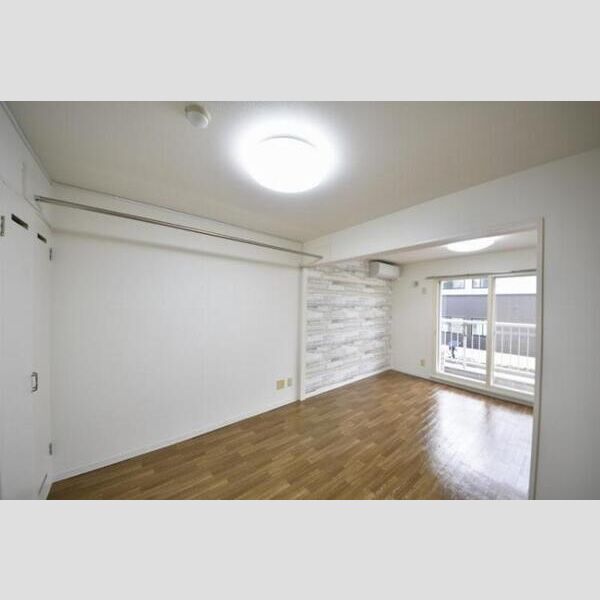 居室・リビング　【グレース27】を見たとお伝えください♪