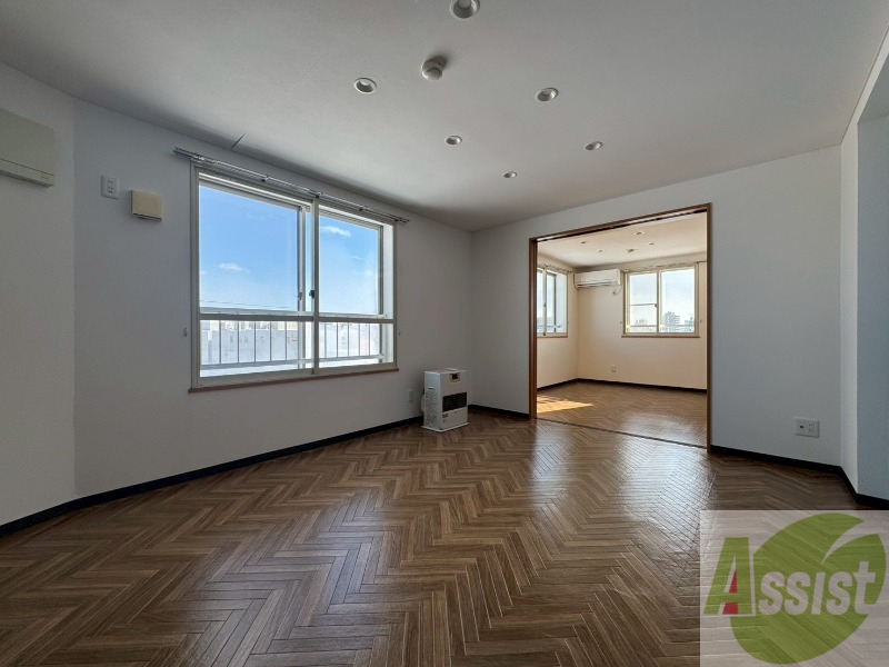 居室・リビング　広くてキレイなお部屋が広がっていて、充実した生活が送れそう。