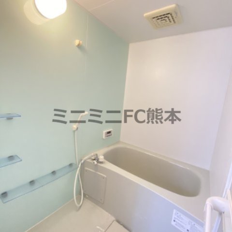 バス・シャワールーム　※写真は別号室のものですので現状優先とさせていただきます