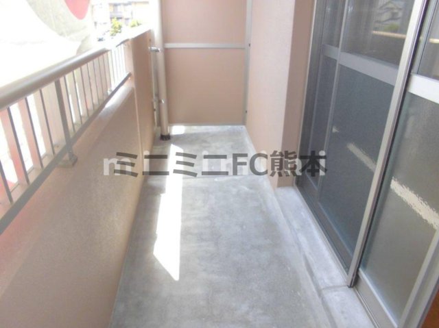 バルコニー　※写真は別号室のものですので現状優先とさせていただきます