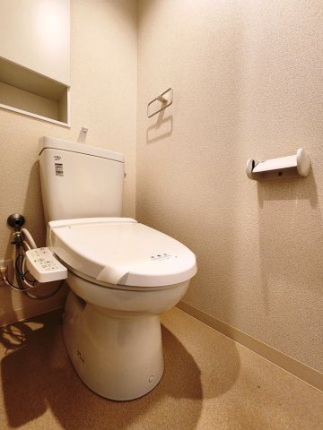 トイレ　同間取り別部屋の参考写真