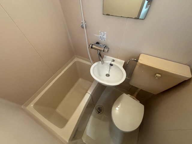 バス・シャワールーム　※別号室の参考写真となります。