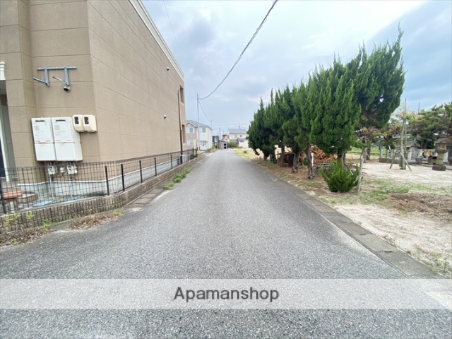 その他　前面道路（その他）まで0m