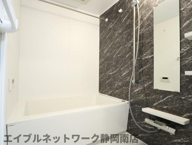 バス・シャワールーム　きれいなお風呂です