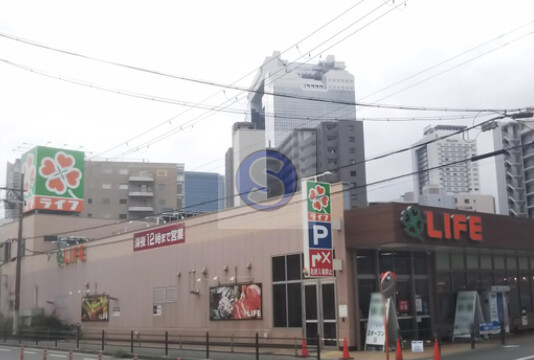 スーパー　ライフ大淀中店（スーパー）まで399m