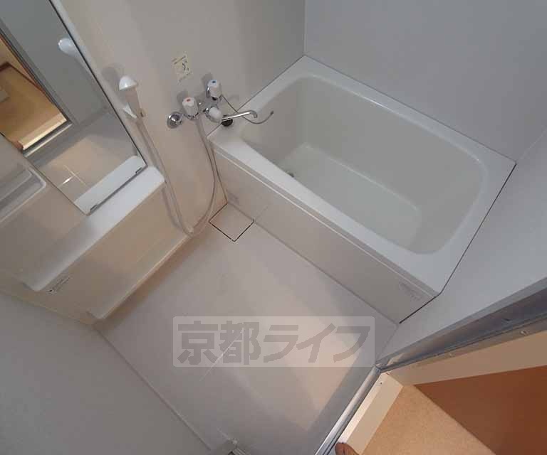 バス・シャワールーム　バスルームもゆったりです。