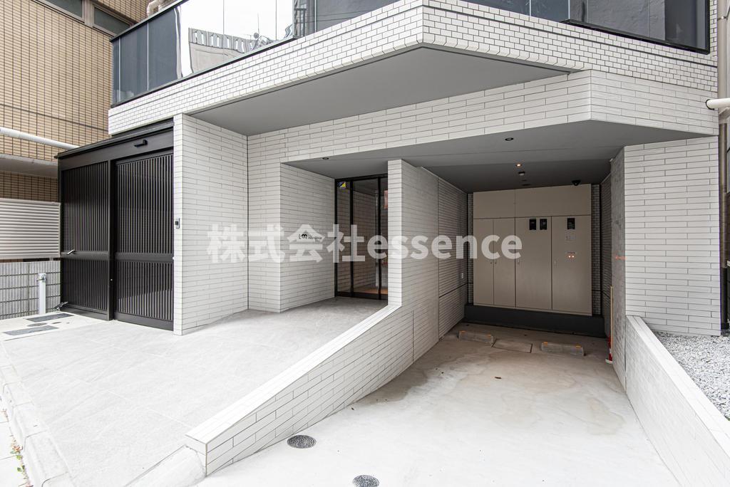 エントランス　弊社ではオンライン対応・現地対応可能です♪