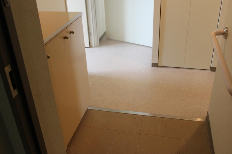 玄関　玄関も段差がなく安心です。