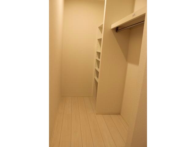 収納　ウォークインクローゼット