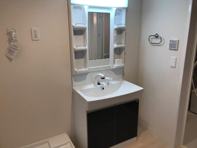 洗面設備　洗髪洗面化粧台