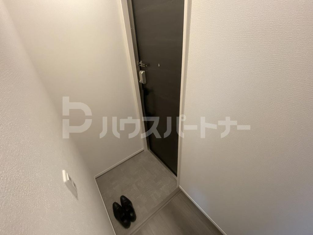 アナシエ南篠崎町Iの玄関写真