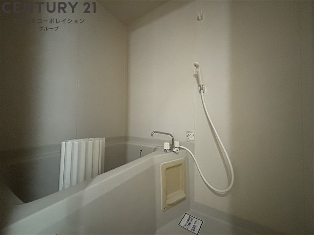 バス・シャワールーム　シンプルで機能的なユニットバスです