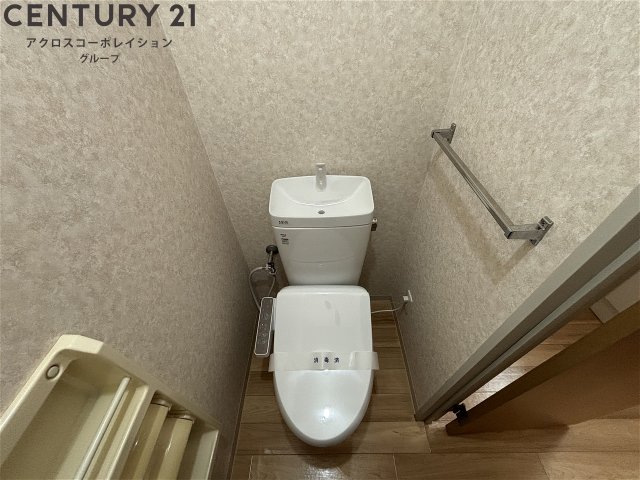 トイレ　収納付きのトイレです！