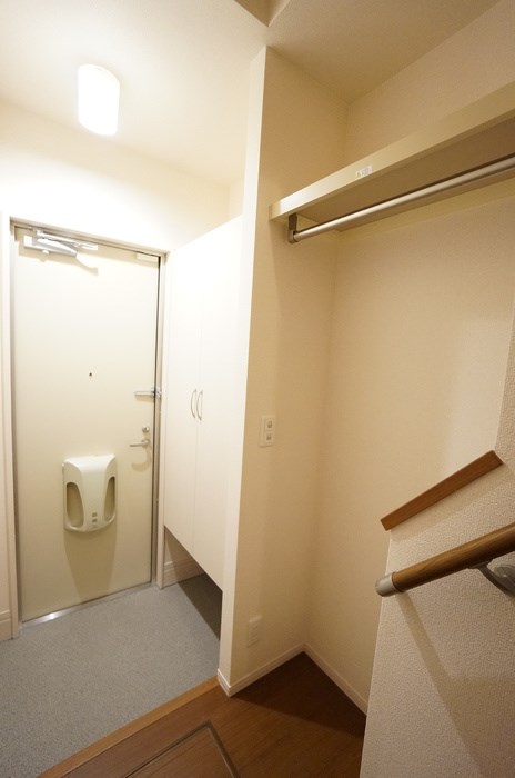 玄関　※別室参考写真※ シューズボックス付きの玄関