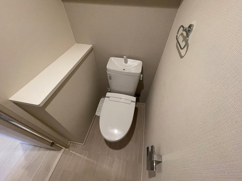 トイレ　別号室イメージ