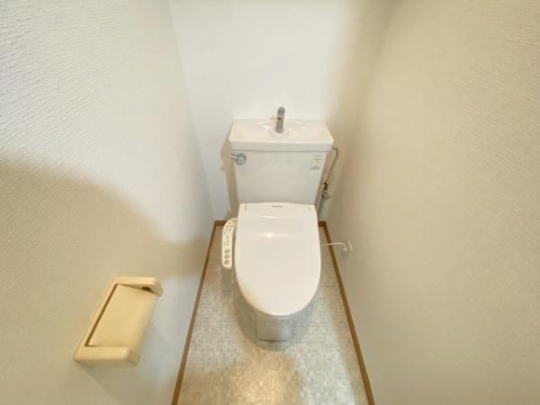 トイレ　セパレート！