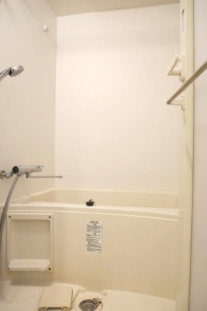 バス・シャワールーム　?