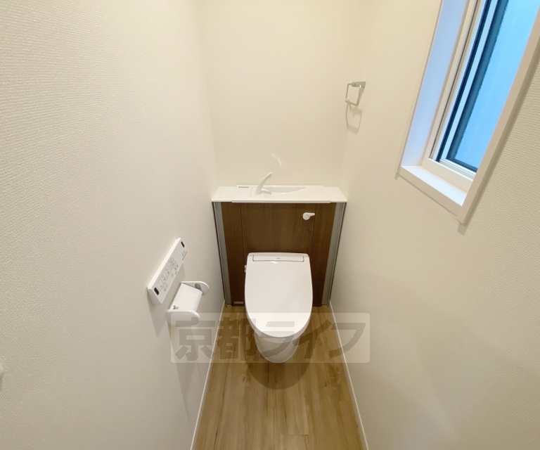 トイレ　洗浄機能付きトイレです。