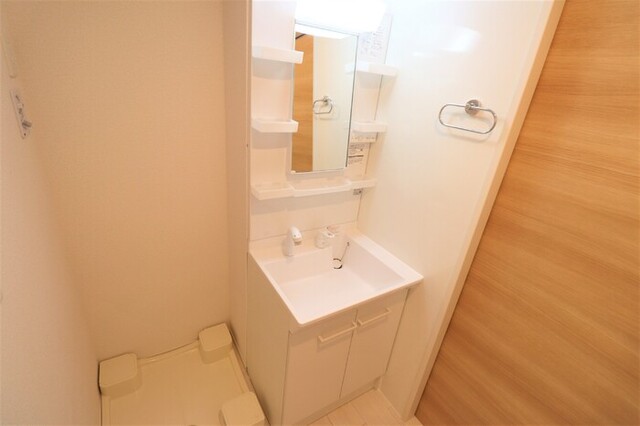 洗面設備　洗髪洗面化粧台