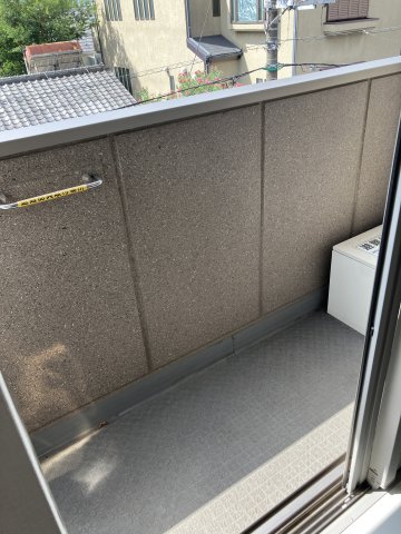 バルコニー　適度なスペースがありお洗濯も干せそうです♪※別部屋参考写真