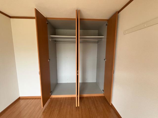 収納　南側洋室収納