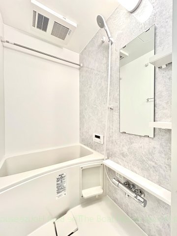 バス・シャワールーム　※同施工　類似タイプ