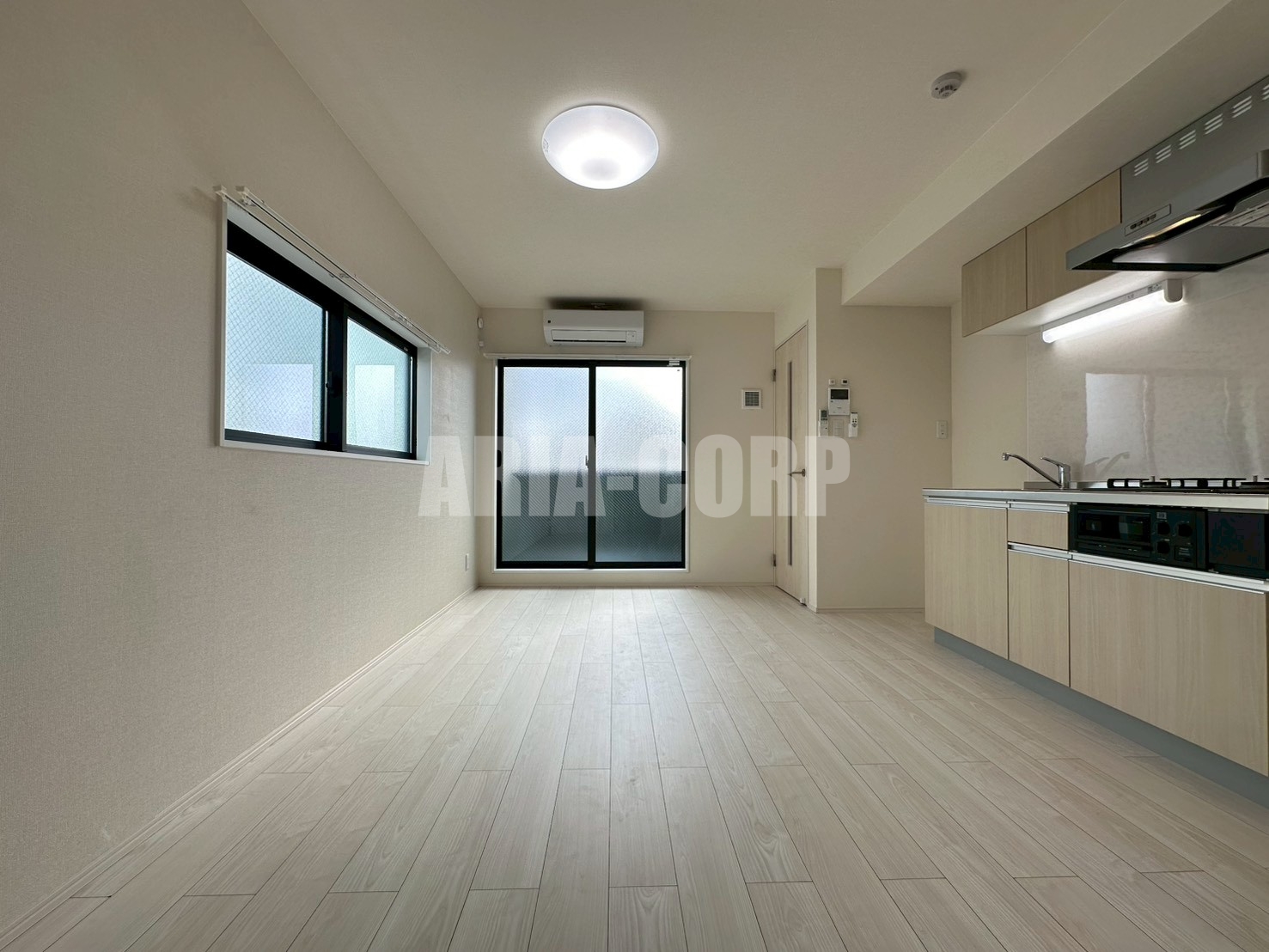 居室・リビング　白を基調とした統一感あるお部屋です！