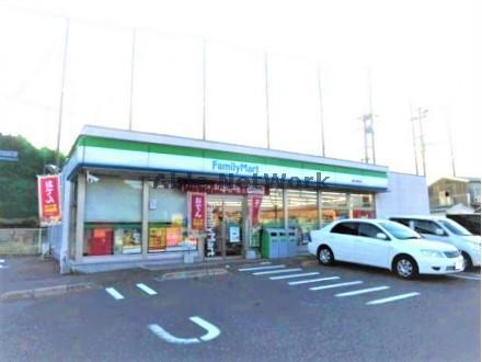 コンビニ　ファミリーマート諫早貝津町店（コンビニ）まで1065m