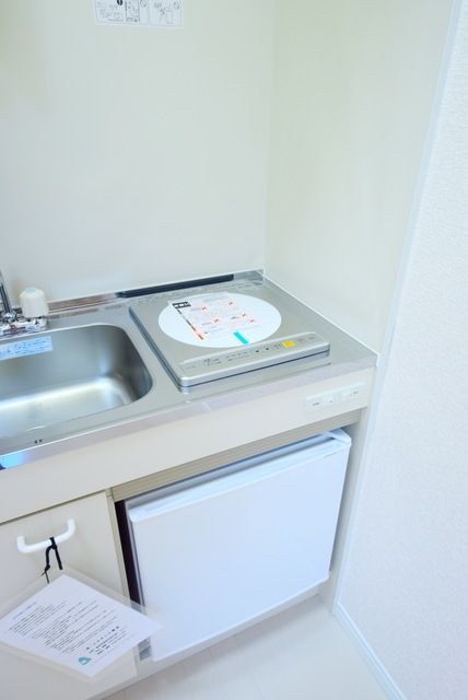 キッチン　同物件別部屋写真