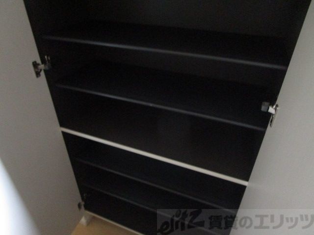 収納　シューズボックス