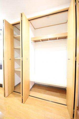 収納　サムティ本町橋