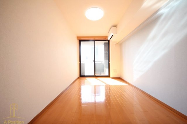 居室・リビング　サムティ本町橋