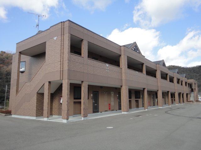 エントランス　外観写真（昼）