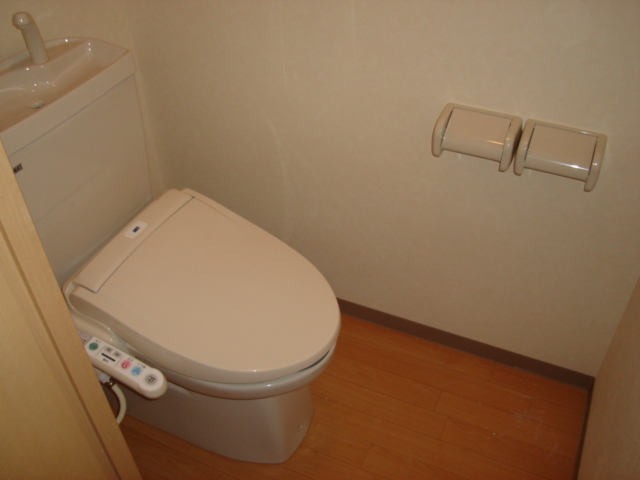 トイレ　ＷＣ(温水洗浄便座)