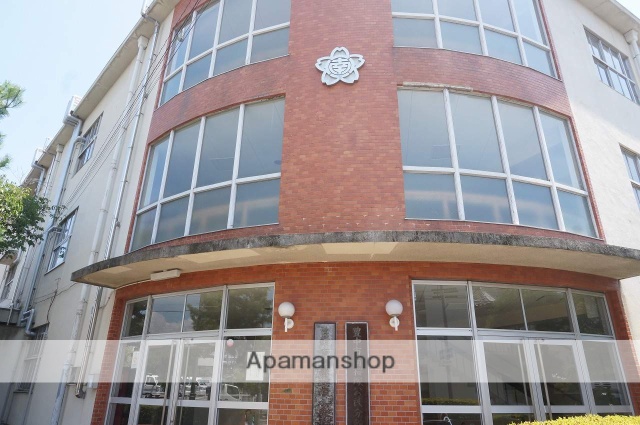 小学校　南桜塚小学校（小学校）まで78m