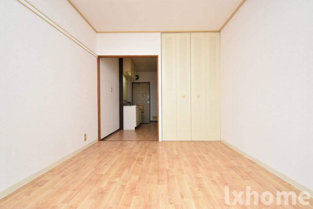 居室・リビング　こちらのリビングで趣味の時間をお楽しみください