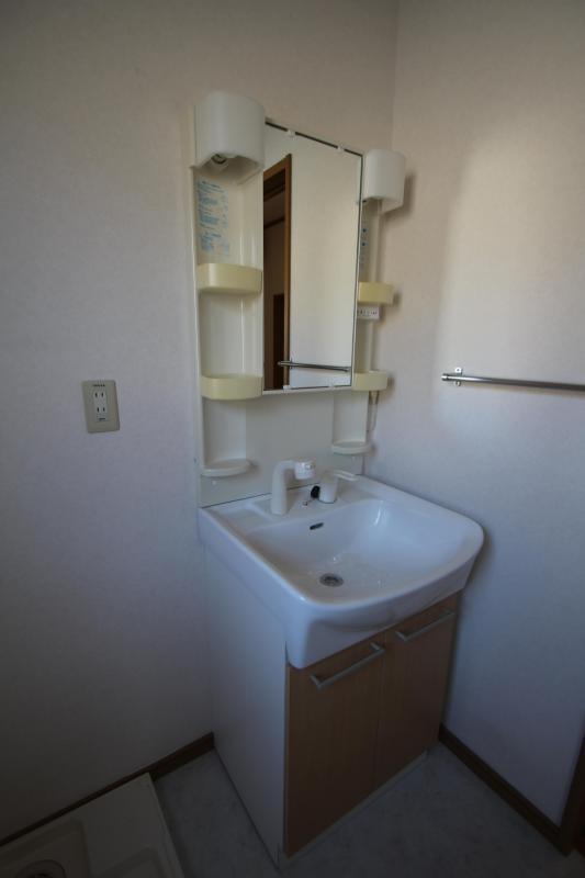 洗面設備　洗面化粧台です。