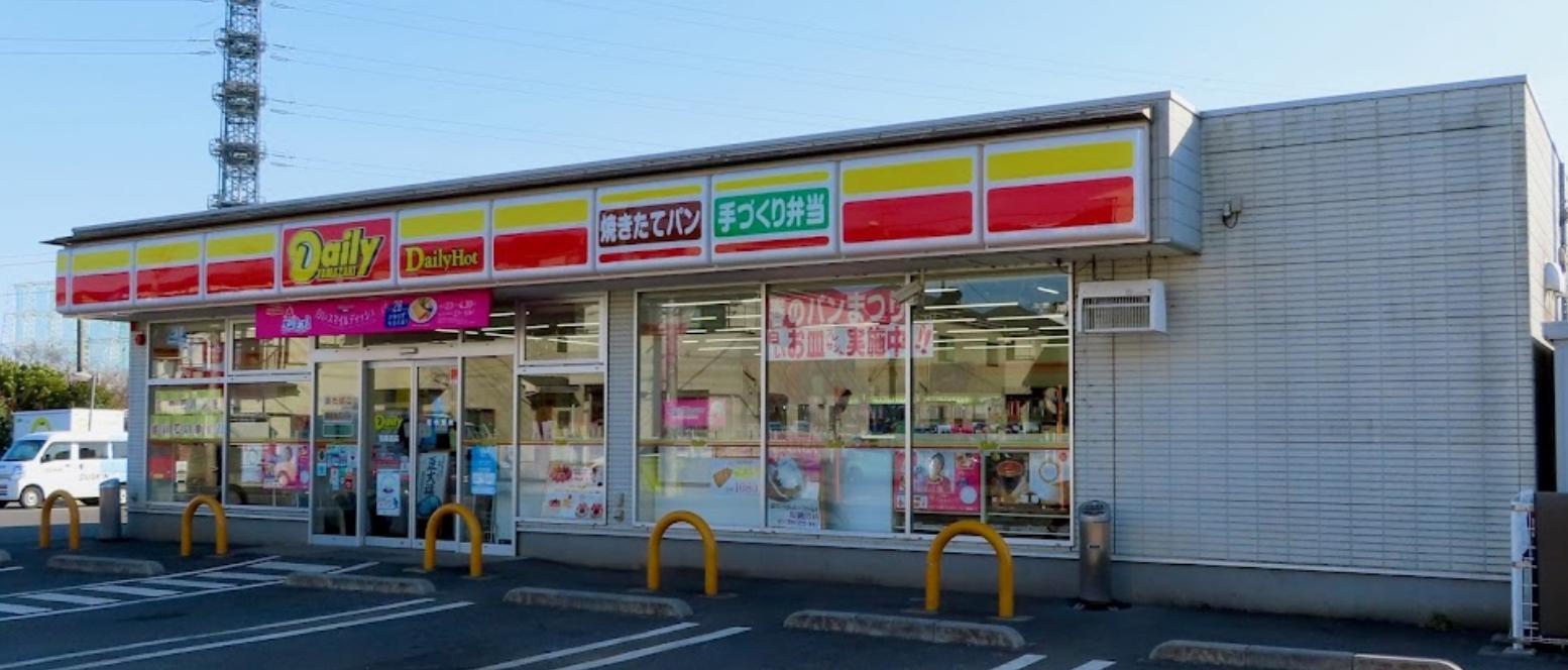 コンビニ　デイリーヤマザキ 柏高田店（コンビニ）まで595m