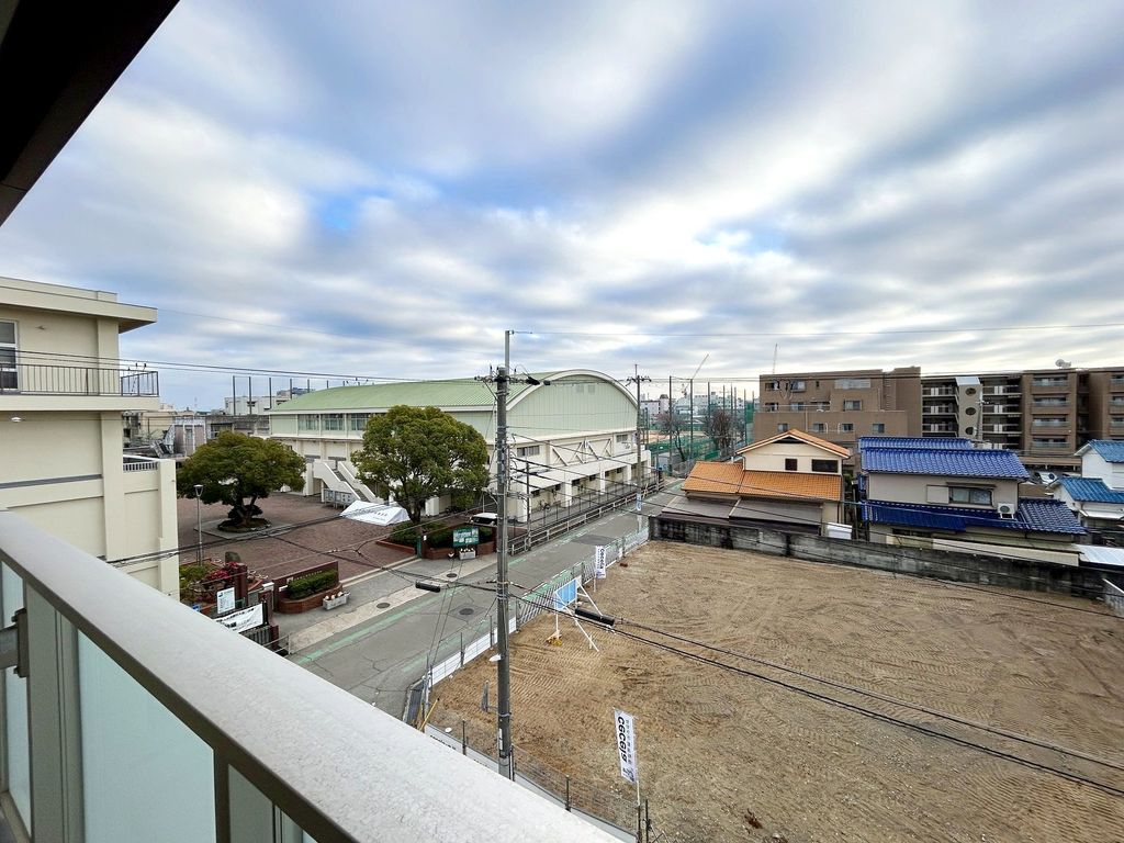 眺望　（バルコニーからの）眺望