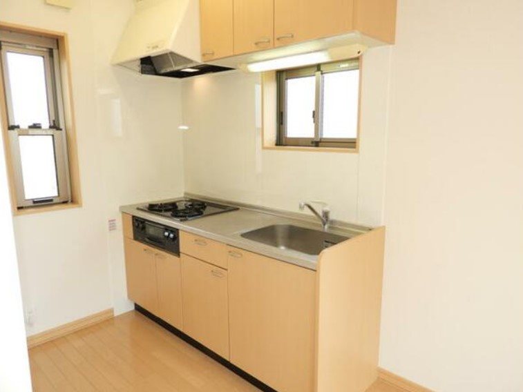 キッチン　3口コンロ・グリル付き☆